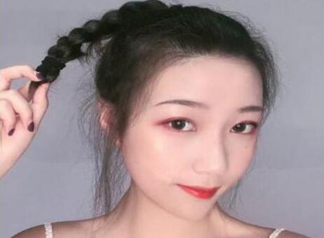 手殘黨福利！日常又減齡的6款少女發(fā)型