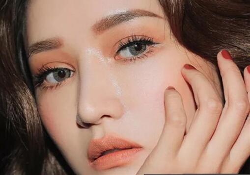 南瓜妝要怎么畫才好看？看完南寧彩妝培訓(xùn)的教程就懂了