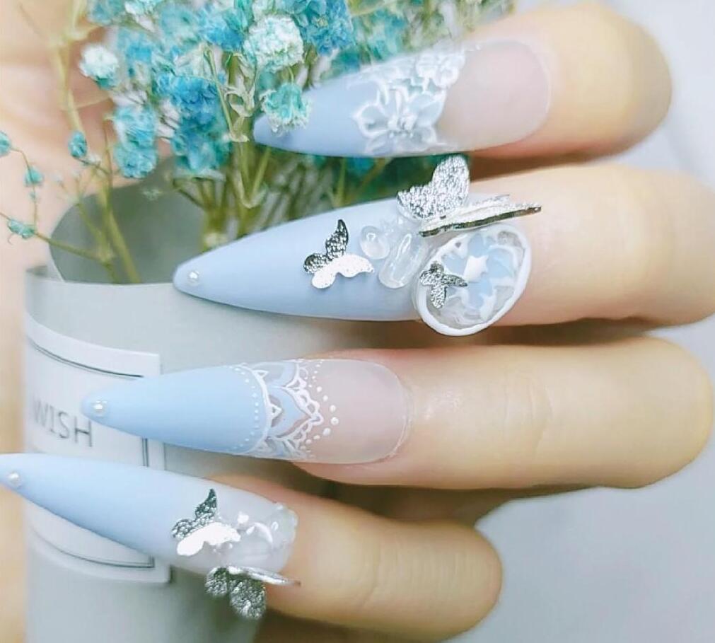 南寧美甲學(xué)校：蝶戀花美甲，讓你指尖生花