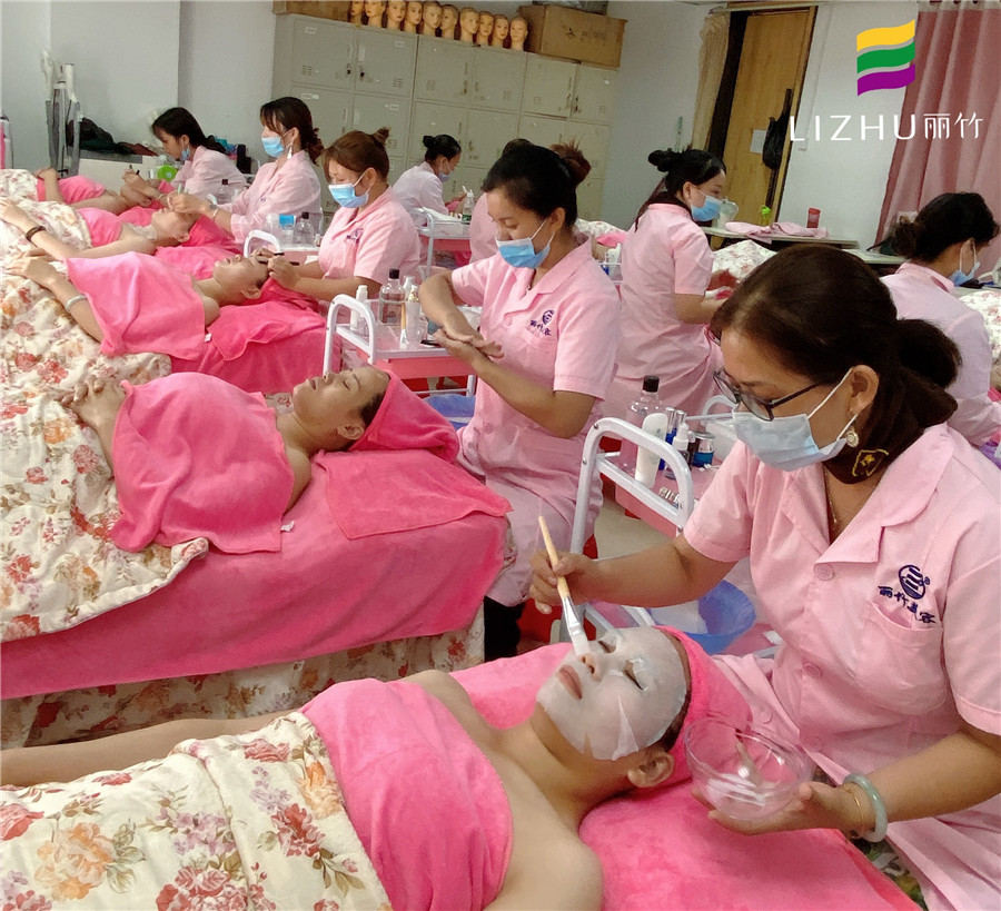 南寧學(xué)美容哪家專業(yè)？麗竹美容學(xué)校歡迎你