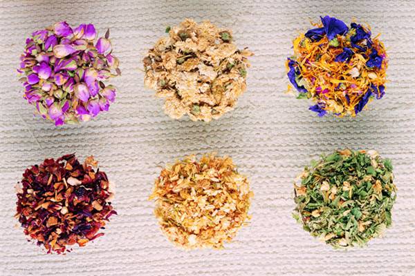 多喝這10種排毒花茶，美容又健康