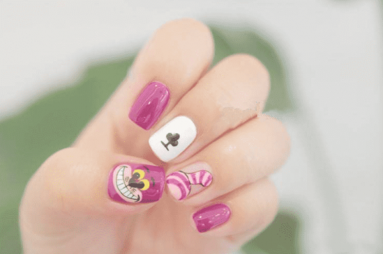 南寧美甲學(xué)校：“柴郡貓”美甲教程