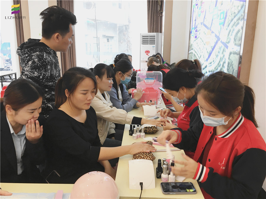 來(lái)吧！展示！麗竹美甲班的學(xué)員們