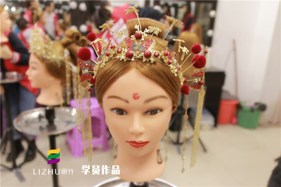 化妝課堂中式秀禾編發(fā)造型欣賞