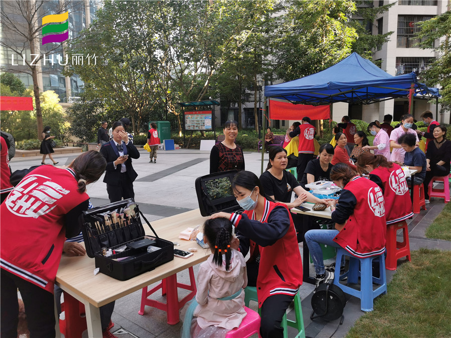 快來??！免費做美容美發(fā)美甲化妝