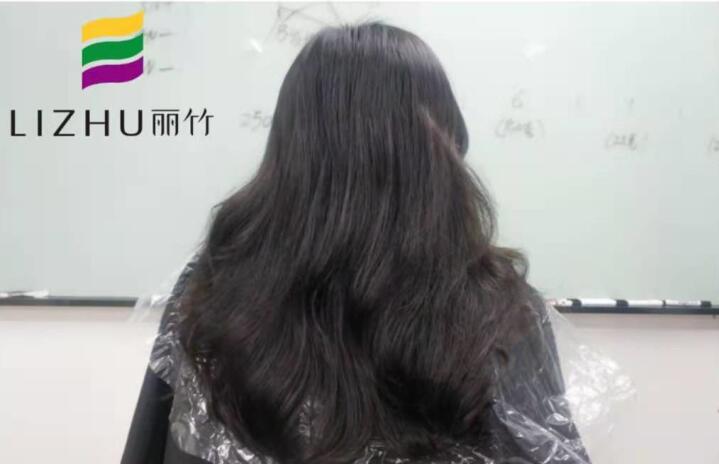 廣西美發(fā)培訓：旁聽魔幻色彩課程