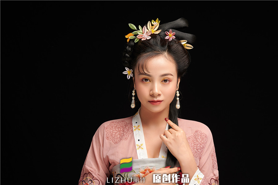 麗竹學校彩妝作品：古代妝容造型