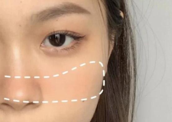 廣西口碑好的化妝學(xué)校教你網(wǎng)紅腮紅畫(huà)法