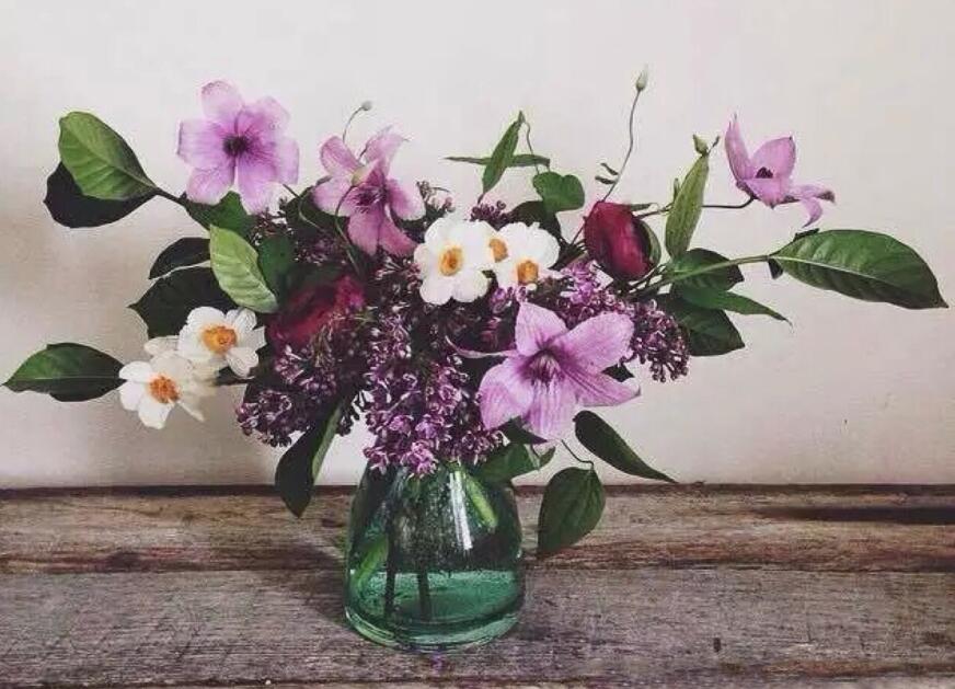 南寧插花培訓學校：家庭插花要點與技巧