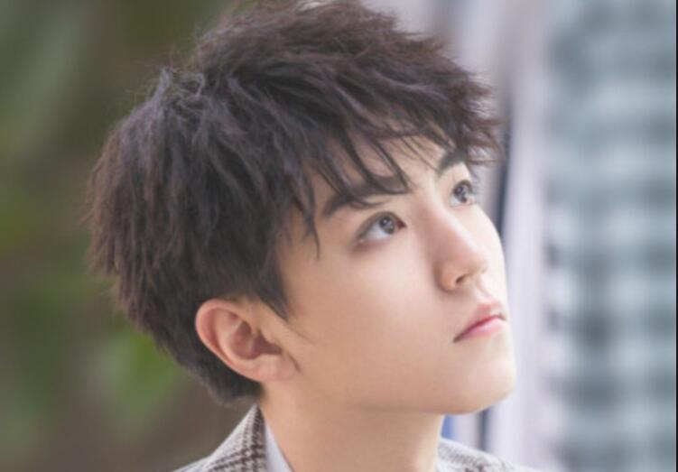 分享錫紙燙和煙花燙的區(qū)別，告訴你廣西美發(fā)學校哪家專業(yè)