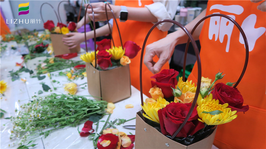 1619230560962561.jpg 作品.JPG