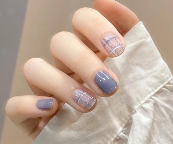 指甲油不卸可繼續(xù)涂嘛？快來看看南寧美甲培訓(xùn)班怎么說