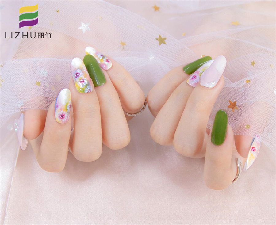 小雛菊美甲，帶你走進南寧美甲培訓(xùn)班