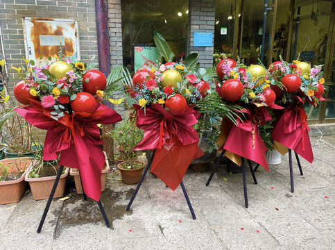 如何制作花籃？南寧插花培訓(xùn)班來幫你