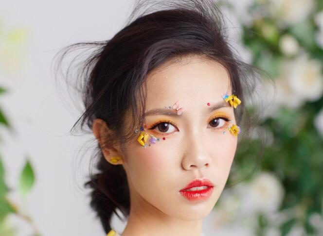 森系抽絲新娘造型，帶你領(lǐng)略南寧專業(yè)化妝培訓(xùn)技術(shù)