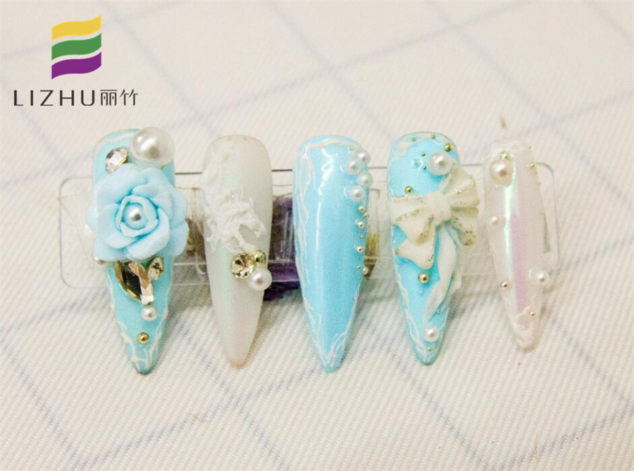 為什么要涂美甲封層？南寧技術(shù)好的美甲學(xué)校告訴你