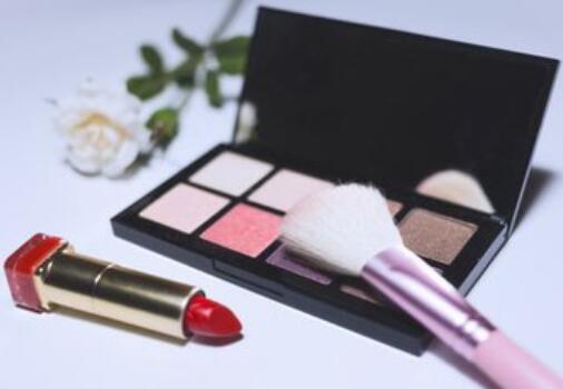 聽(tīng)著！這些化妝的壞習(xí)慣一定要改?。?>
								
								<span id=