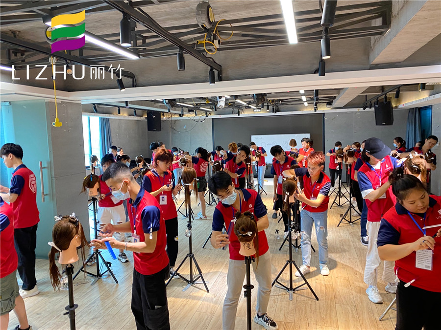 學(xué)美發(fā)，請到南寧專業(yè)美發(fā)培訓(xùn)學(xué)校