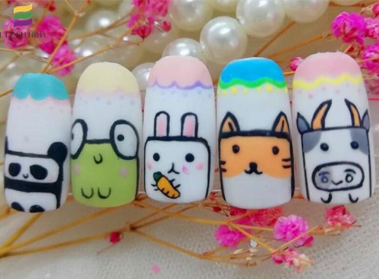 南寧美甲學校學員彩繪花朵美甲作品