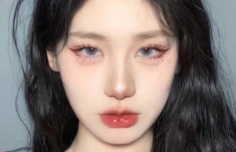 想知道奶醉妝容怎么化？南寧彩妝造型學校教你