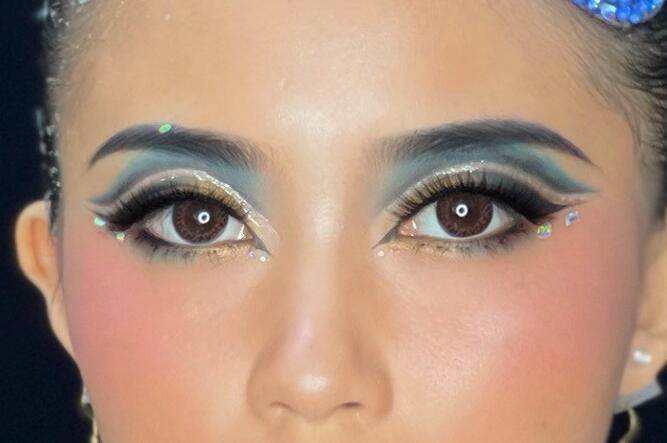 可甜可咸，美美噠眼妝~