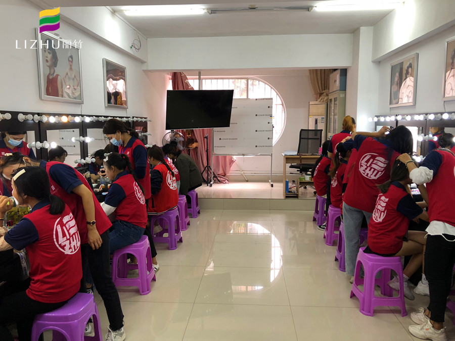 化妝教程：你是第三種人間絕色