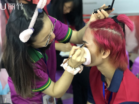 男士化妝的注意事項(xiàng)，南寧彩妝培訓(xùn)班幫你劃重點(diǎn)