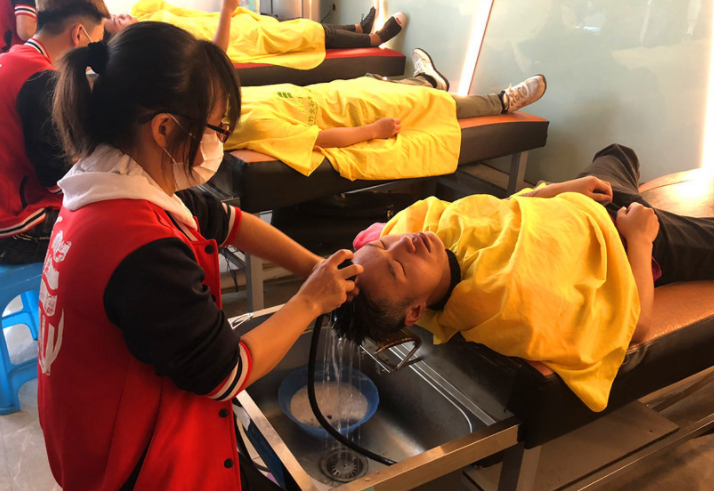 秋季如何護(hù)發(fā)？南寧美發(fā)學(xué)習(xí)洗護(hù)必學(xué)課程