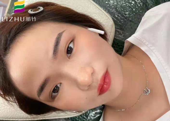 紋眉后眉毛會消失嗎？南寧正規(guī)紋繡培訓來解答