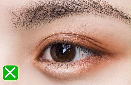 新手臥蠶教程，和南寧彩妝造型學校學起來?