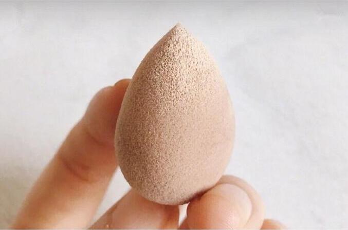 廣西化妝培訓機構教你美妝蛋化妝技巧