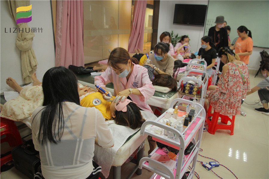 1631175421679741.jpg 1611297025323483.jpg