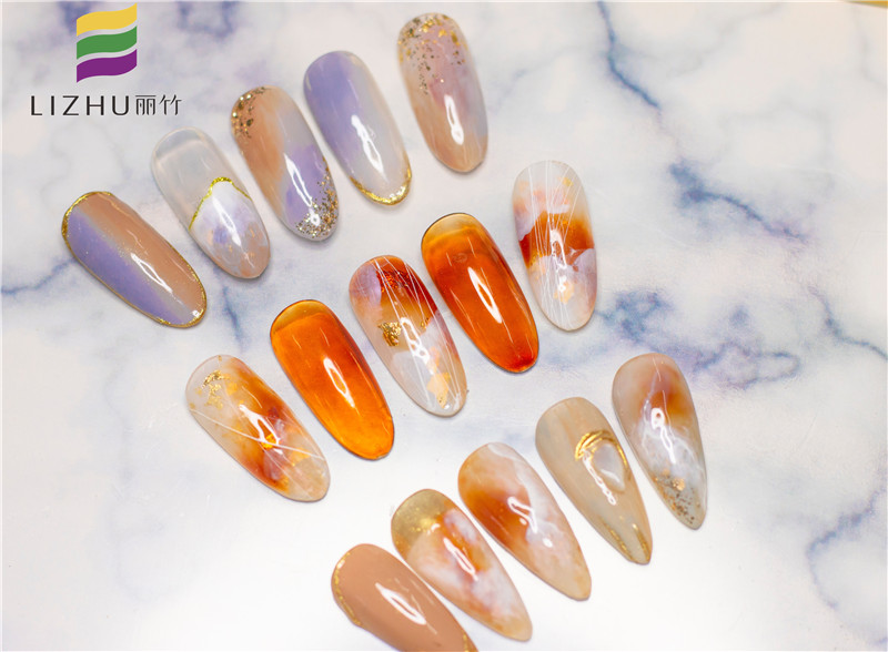 看秋季暈染美甲，感受廣西學(xué)美甲哪家專業(yè)