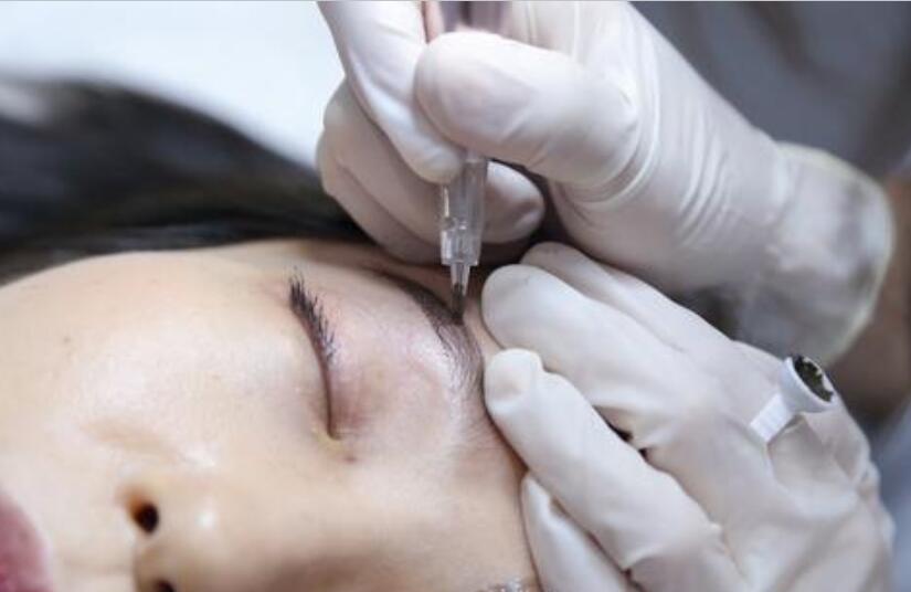 眉毛定框和操作邊框線(xiàn)技巧，廣西紋繡培訓(xùn)機(jī)構(gòu)教你