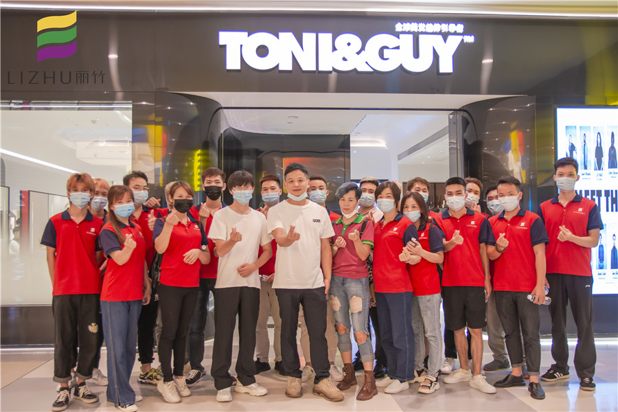 廣西美發(fā)培訓(xùn)學(xué)校就業(yè)觀摩，為學(xué)員提供就業(yè)保障