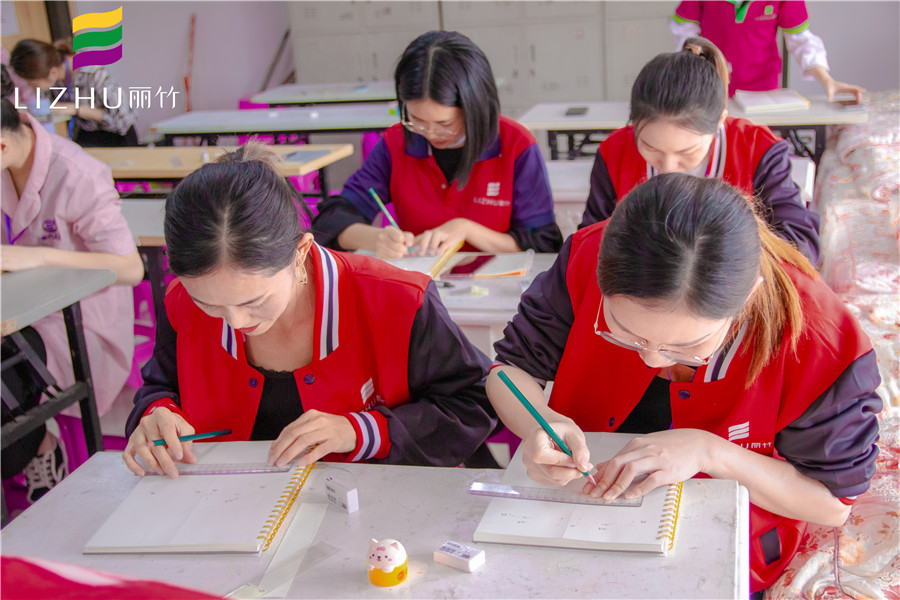 1633940574653700.jpg IMG_9233.jpg