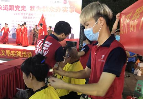 你合適剪短發(fā)嗎？廣西專業(yè)美發(fā)學校教你判斷