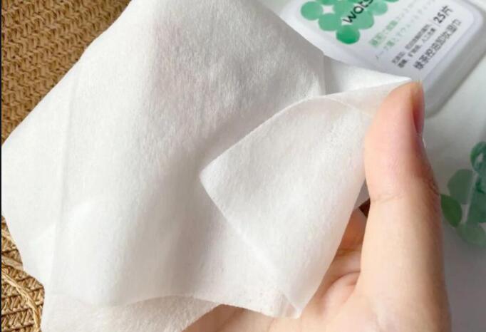 長期使用卸妝巾的危害，南寧彩妝造型學(xué)校開講