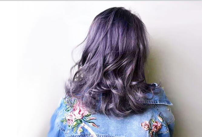 云朵燙發(fā)怎么護(hù)理？南寧美發(fā)師培訓(xùn)怎么說(shuō)