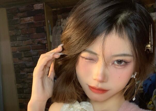 如何修飾大鼻頭？南寧教彩妝的機構(gòu)分享教程