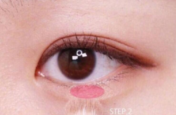 與眾不同的臥蠶技法，廣西化妝培訓(xùn)教程來咯