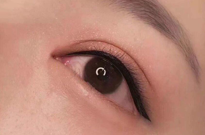 美瞳線多久會(huì)反色？廣西紋繡培訓(xùn)學(xué)校幫你分析