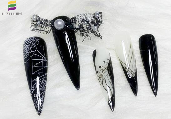 黑色蕾絲美甲，廣西美甲師培訓班學員作品