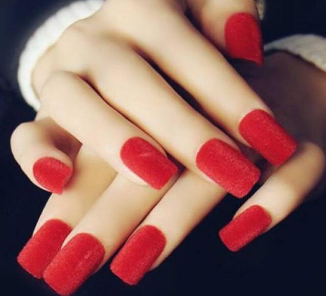 絲絨美甲能沾水嗎？南寧專業(yè)美甲告訴你答案