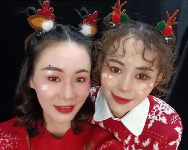 打造你的專屬圣誕妝容，南寧化妝學(xué)習(xí)機(jī)構(gòu)分年