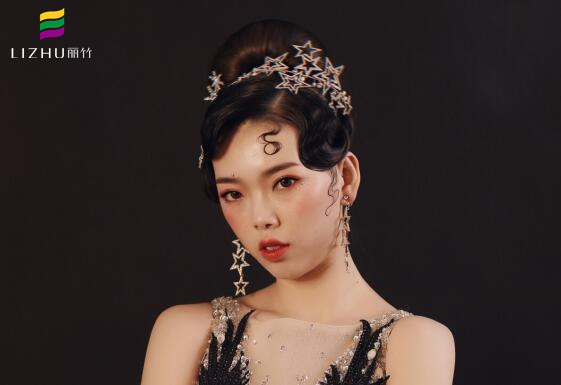 廣西彩妝培訓(xùn)學(xué)校作品欣賞，打造不同風(fēng)格的新娘妝