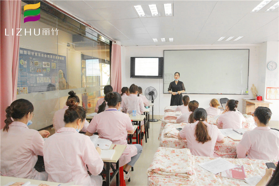 南寧學(xué)習(xí)美容在哪里？麗竹美容培訓(xùn)班火熱招生