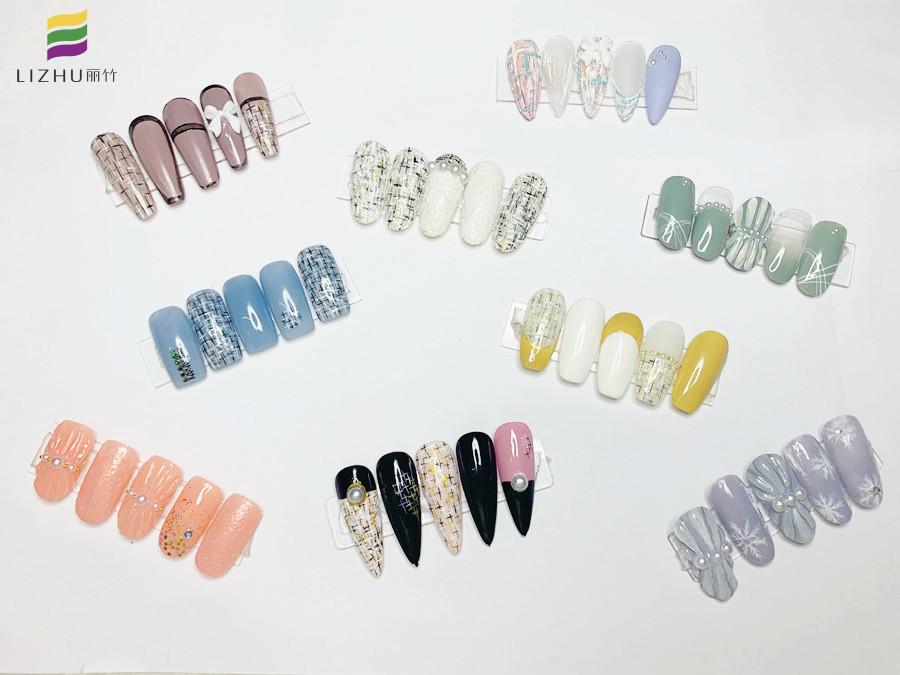 小香風(fēng)格子美甲，滿滿春日氛圍感