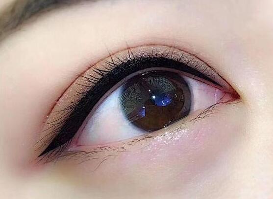 美瞳線多久可以碰水？廣西紋繡培訓(xùn)機(jī)構(gòu)分享