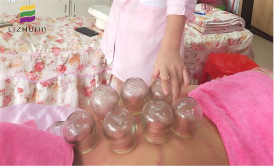 女人拔火罐的好處，廣西美容培學(xué)院專業(yè)課程介紹